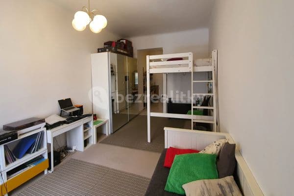 Pronájem bytu 1+kk 36 m², Bořivojova, Praha, Praha