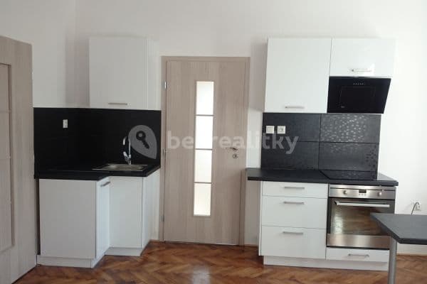 Pronájem bytu 1+kk 30 m², Korálková, Jablonec nad Nisou Pronájem bytu 1+kk 30 m², Korálková, Jablonec nad Nisou