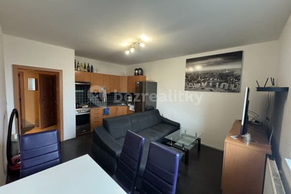 Pronájem bytu 2+kk 45 m², Dlouhá, Kuřim Pronájem bytu 2+kk 45 m², Dlouhá, Kuřim