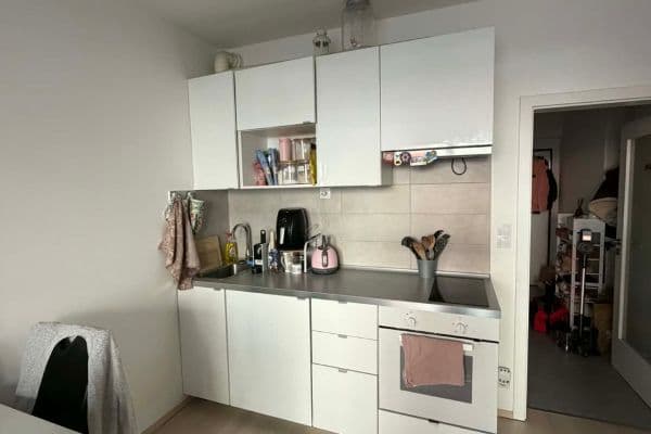 Pronájem bytu Garsoniéra 28 m², Míšovická, Praha-Zličín Pronájem bytu Garsoniéra 28 m², Míšovická, Praha-Zličín