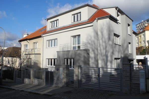 Pronájem bytu 1+kk 32 m², Pod Pekařkou, Praha 4 Pronájem bytu 1+kk 32 m², Pod Pekařkou, Praha 4
