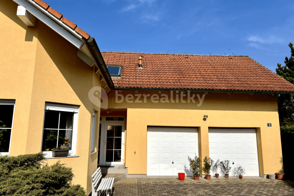 Pronájem bytu 1+kk 40 m², Trnová Pronájem bytu 1+kk 40 m², Trnová