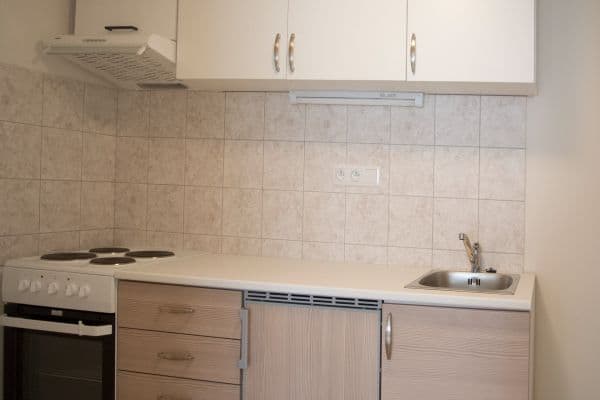 Pronájem bytu 2+1 45 m², Trávníky, Pronájem bytu 2+1 45 m², Trávníky,