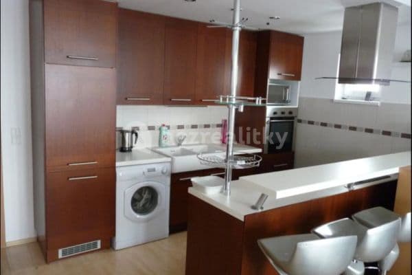 Pronájem bytu 2+kk 74 m², Nejdlova, Karlovy Vary Pronájem bytu 2+kk 74 m², Nejdlova, Karlovy Vary
