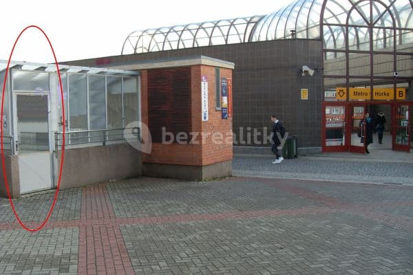 Pronájem garáže 12 m², Petržílkova, Praha 13 Pronájem garáže 12 m², Petržílkova, Praha 13