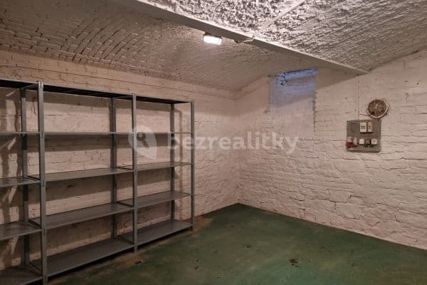 Pronájem nebytového prostoru 25 m², Pod Vyšehradem, Praha 4 Pronájem nebytového prostoru 25 m², Pod Vyšehradem, Praha 4