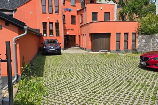 Pronájem nebytového prostoru 268 m², Čerčanská, Praha 4 Pronájem nebytového prostoru 268 m², Čerčanská, Praha 4