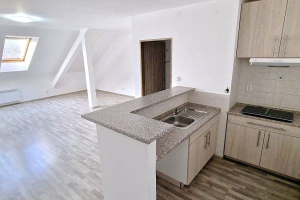 Pronájem bytu 1+kk 46 m², Zdařilá, Praha Pronájem bytu 1+kk 46 m², Zdařilá, Praha