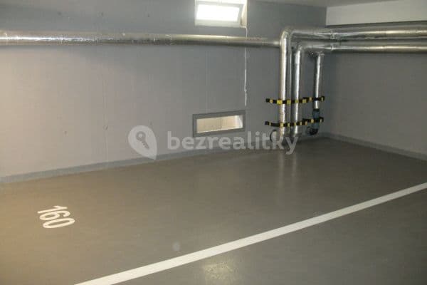 Pronájem garáže 18 m², Jurkovičova, Praha Pronájem garáže 18 m², Jurkovičova, Praha