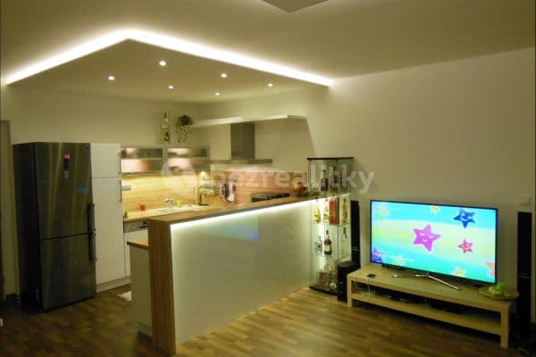 Pronájem bytu 2+kk 63 m², Mirešická, Jinočany Pronájem bytu 2+kk 63 m², Mirešická, Jinočany
