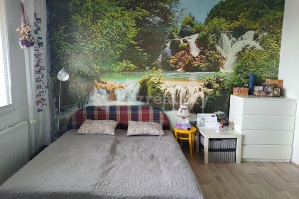 Pronájem bytu Garsoniéra 35 m², Dobevská, Praha Pronájem bytu Garsoniéra 35 m², Dobevská, Praha