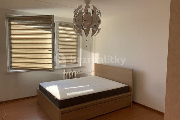 Pronájem bytu 1+kk 30 m², Semická, Praha Pronájem bytu 1+kk 30 m², Semická, Praha