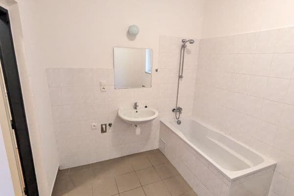 Pronájem bytu 1+1 52 m², Lounská, Teplice Pronájem bytu 1+1 52 m², Lounská, Teplice