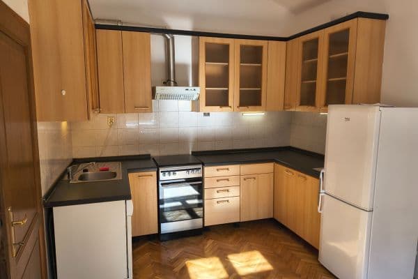 Pronájem bytu 2+1 55 m², Roháčova, Praha Pronájem bytu 2+1 55 m², Roháčova, Praha