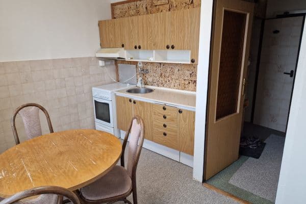 Pronájem bytu 1+1 36 m², Kubíčkova, Brno-Bystrc Pronájem bytu 1+1 36 m², Kubíčkova, Brno-Bystrc