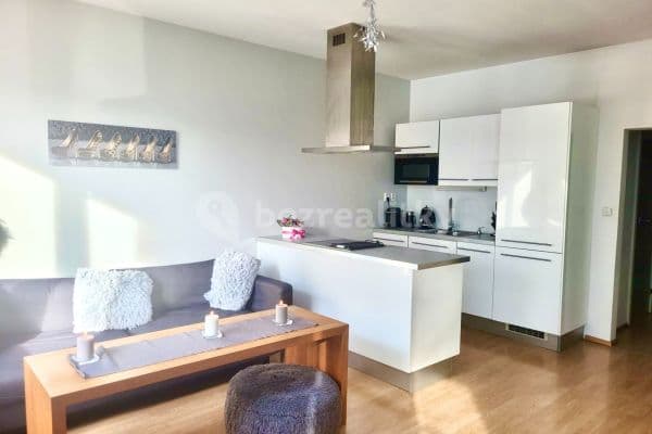 Pronájem bytu 2+kk 41 m², Mattioliho, Praha Pronájem bytu 2+kk 41 m², Mattioliho, Praha