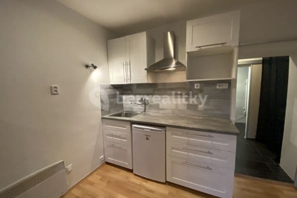 Pronájem bytu 1+kk 35 m², Luční, Liberec Pronájem bytu 1+kk 35 m², Luční, Liberec