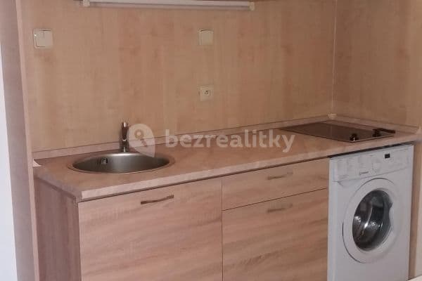 Pronájem bytu 1+kk 33 m², náměstí Přátelství, Tábor Pronájem bytu 1+kk 33 m², náměstí Přátelství, Tábor