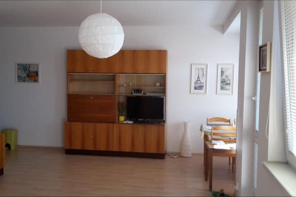 Pronájem bytu 1+kk 46 m², Komořanská, Praha 12 Pronájem bytu 1+kk 46 m², Komořanská, Praha 12