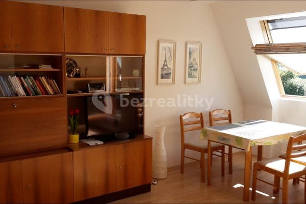 Pronájem bytu 1+kk 46 m², Komořanská, Praha 12 Pronájem bytu 1+kk 46 m², Komořanská, Praha 12