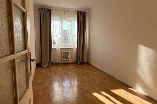 Pronájem bytu 2+kk 40 m², Ronkova, Praha Pronájem bytu 2+kk 40 m², Ronkova, Praha