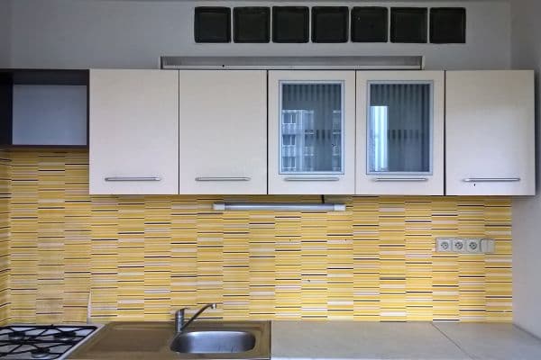 Pronájem bytu 2+1 55 m², Uhelná, Hradec Králové Pronájem bytu 2+1 55 m², Uhelná, Hradec Králové