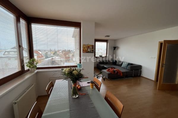 Pronájem bytu 2+kk 61 m², Laudonova, Praha Pronájem bytu 2+kk 61 m², Laudonova, Praha