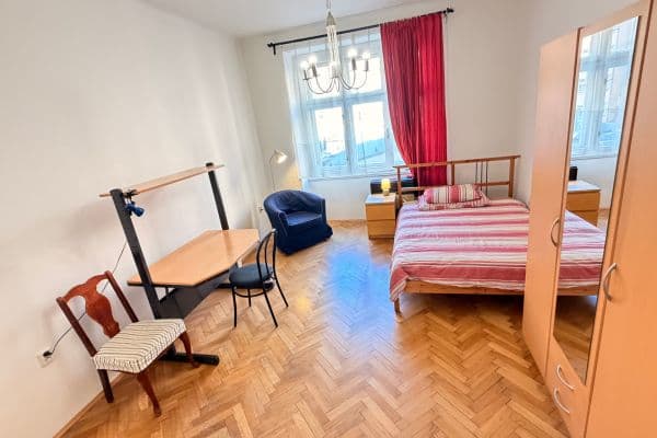 Pronájem bytu 4+kk 18 m², Biskupcova, Praha 3 Pronájem bytu 4+kk 18 m², Biskupcova, Praha 3