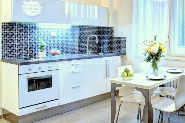 Pronájem bytu 1+kk 30 m², Na Dolinách, Praha 4 Pronájem bytu 1+kk 30 m², Na Dolinách, Praha 4