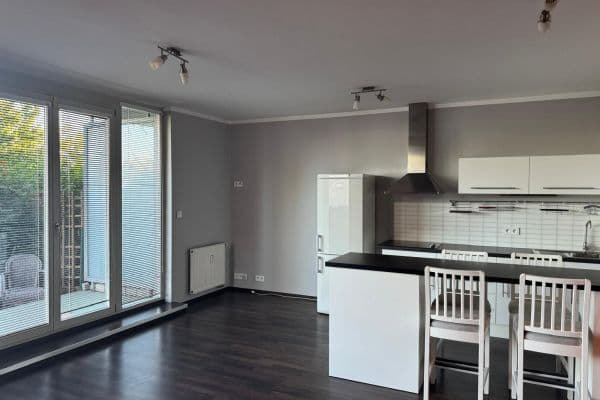 Pronájem bytu 2+kk 50 m², Na Vysočanských vinicích, Praha Pronájem bytu 2+kk 50 m², Na Vysočanských vinicích, Praha
