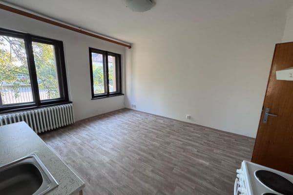 Pronájem bytu 2+kk 44 m², Polední, Praha 4 Pronájem bytu 2+kk 44 m², Polední, Praha 4