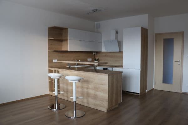 Pronájem bytu 3+kk 73 m², U Hostavického potoka, Praha Pronájem bytu 3+kk 73 m², U Hostavického potoka, Praha