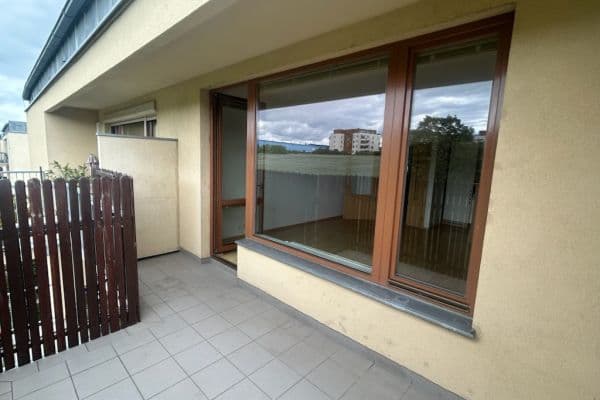 Pronájem bytu 3+kk 78 m², Lipovská, Praha Pronájem bytu 3+kk 78 m², Lipovská, Praha