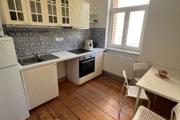 Pronájem bytu 2+1 43 m², Heydukova, České Budějovice Pronájem bytu 2+1 43 m², Heydukova, České Budějovice