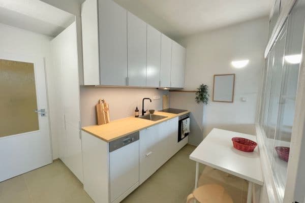 Pronájem bytu 1+1 33 m², Skřivanova, Brno Pronájem bytu 1+1 33 m², Skřivanova, Brno