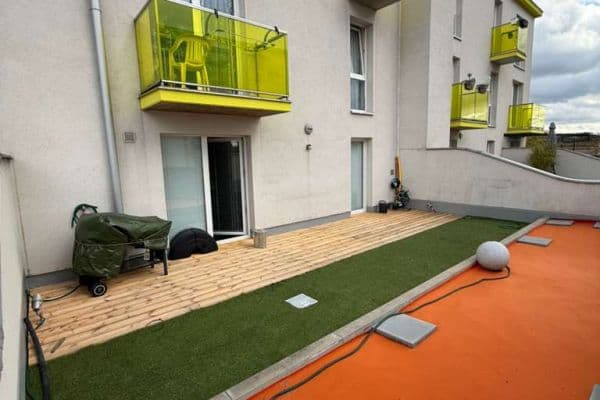 Pronájem bytu 2+kk 68 m², Jesenice Pronájem bytu 2+kk 68 m², Jesenice