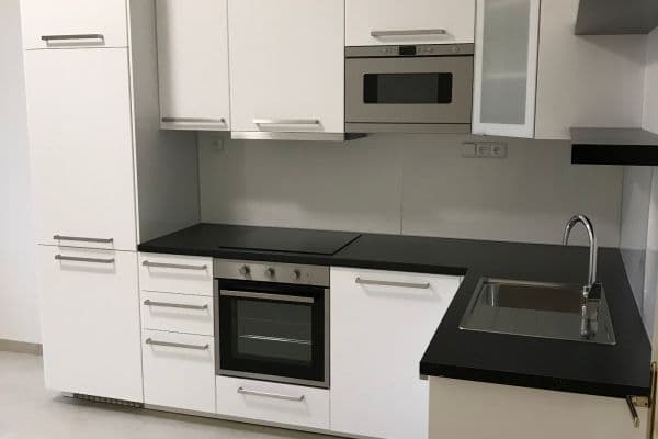 Pronájem bytu 2+1 77 m², Korunní, Hlavní město Praha Pronájem bytu 2+1 77 m², Korunní, Hlavní město Praha
