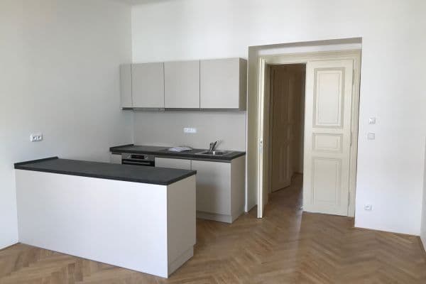 Pronájem bytu 2+kk 55 m², Korunní, Hlavní město Praha Pronájem bytu 2+kk 55 m², Korunní, Hlavní město Praha