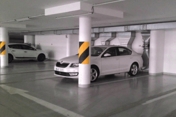 Pronájem garáže 16 m², V Dolině, Praha Pronájem garáže 16 m², V Dolině, Praha