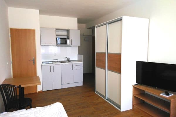 Pronájem bytu 1+kk 25 m², Na Radosti, Zličín Pronájem bytu 1+kk 25 m², Na Radosti, Zličín