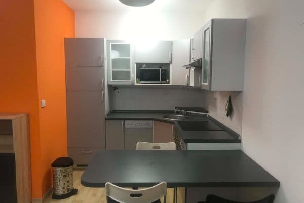 Prodej bytu 2+kk 42 m², Přípotoční, Praha 10 Prodej bytu 2+kk 42 m², Přípotoční, Praha 10