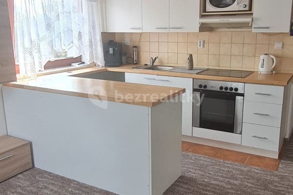 Pronájem bytu 2+kk 45 m², K Letišti, Karlovy Vary Pronájem bytu 2+kk 45 m², K Letišti, Karlovy Vary