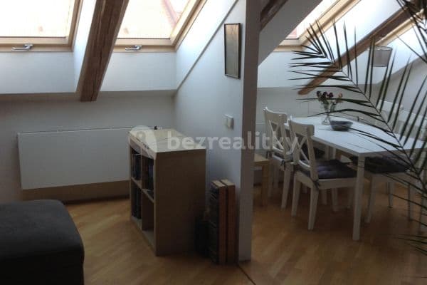 Pronájem bytu 2+kk 72 m², Jaromírova, Praha, Praha Pronájem bytu 2+kk 72 m², Jaromírova, Praha, Praha