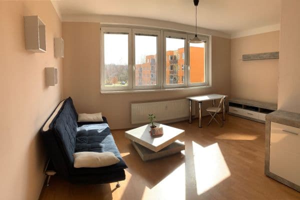 Pronájem bytu 1+kk 38 m², Hnězdenská, Hlavní město Praha Pronájem bytu 1+kk 38 m², Hnězdenská, Hlavní město Praha