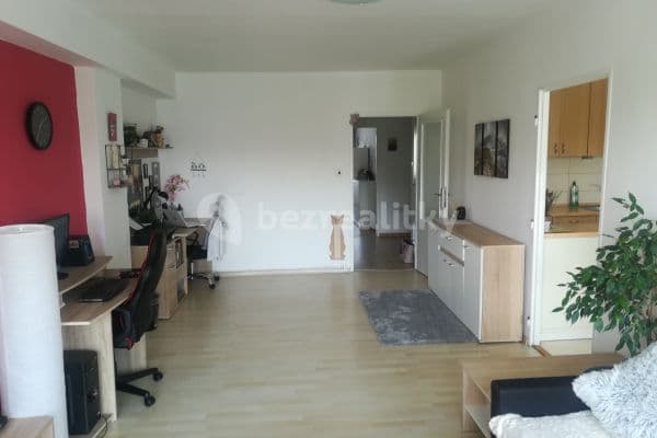 Pronájem bytu 2+1 75 m², Nádražní, Ostrava, Moravskoslezský kraj Pronájem bytu 2+1 75 m², Nádražní, Ostrava, Moravskoslezský kraj