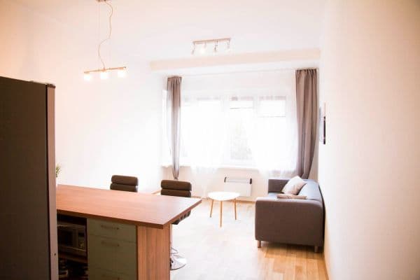 Pronájem bytu 2+kk 55 m², Pivovarnická, Praha Pronájem bytu 2+kk 55 m², Pivovarnická, Praha