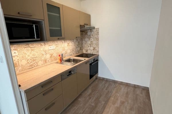 Pronájem bytu 2+kk 44 m², K Rovinám, Hlavní město Praha Pronájem bytu 2+kk 44 m², K Rovinám, Hlavní město Praha