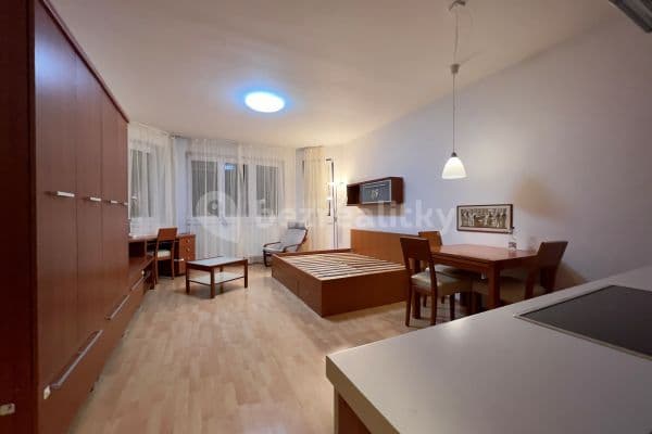 Pronájem bytu 1+kk 37 m², Stará náves, Hlavní město Praha Pronájem bytu 1+kk 37 m², Stará náves, Hlavní město Praha