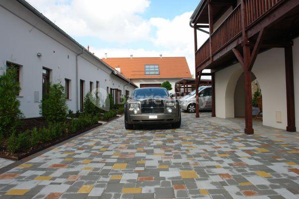 Prodej domu 1.500 m², pozemek 2.800 m², Kovářova, Praha