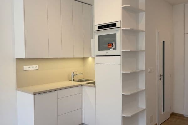 Pronájem bytu 1+kk 28 m², Vrázova, Pronájem bytu 1+kk 28 m², Vrázova,